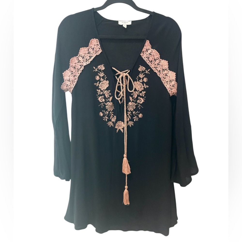 Umgee Boho Mini Dress  Peasant Black Embroidered Lace-Up Long Sleeves SZ M EUC